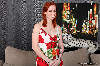 Roxy Fox in Ginger Preggo pic #1